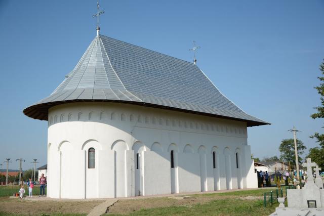 Biserica „Sfinții Arhangheli” din Sculeni a fost sfințită de IPS Mitropolit Teofan