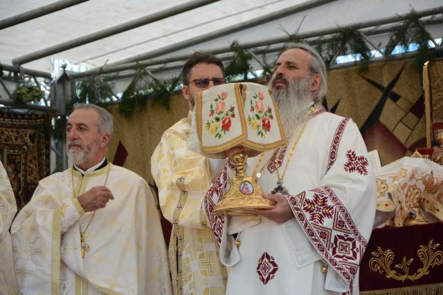 Biserica „Sfinții Arhangheli” din Sculeni a fost sfințită de IPS Mitropolit Teofan