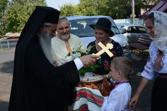 IPS Părinte Teofan în vizită pastorală la parohiile din județul Botoșani