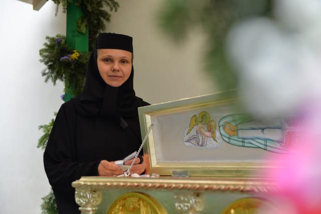 Sărbătorile Mănăstirii Văratec - doi ierarhi au slujit de sărbătoarea Adormirii Maicii Domnului