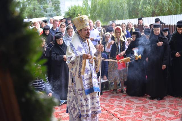 Sfântul Cuvios Iosif a fost pomenit la Mănăstirea Văratec – PS Veniamin: „Trebuie să ne folosim de fiecare moment al vieții pentru a ne sfinți viața”