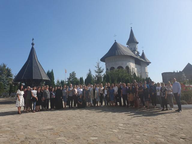 Şcoală de vară în asistenţă socială la Mănăstirea Hadâmbu, eveniment aflat la cea de-a doua ediţie