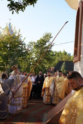 „Pridvorul cerului”  din Coștiugeni - Botoșani, în straie luminoase de sfințire