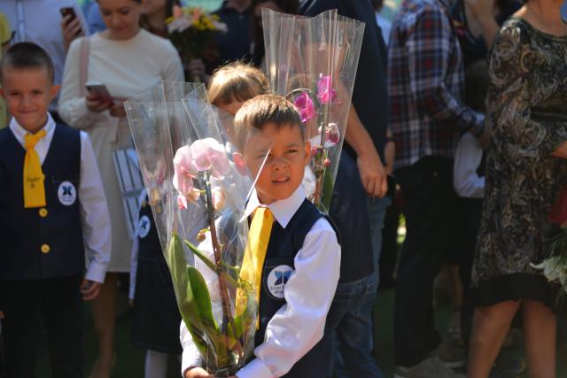 Binecuvântare arhierească pentru elevii ieşeni la început de an şcolar: „Şcoala românească are nevoie imensă de cerul credinţei, de lumina rugăciunii“
