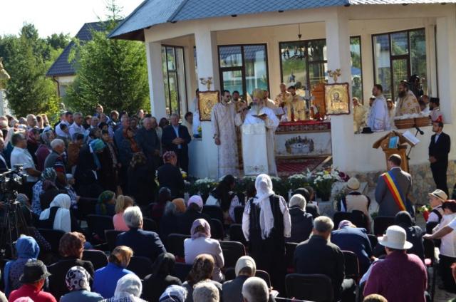 Liturghie arhierească la hramul Mănăstirii Ivăneşti