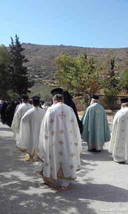 (Foto) Sărbătoarea mutării moaștelor Sfântului Ierarh Nectarie, Insula Eghina – 3 septembrie 2019