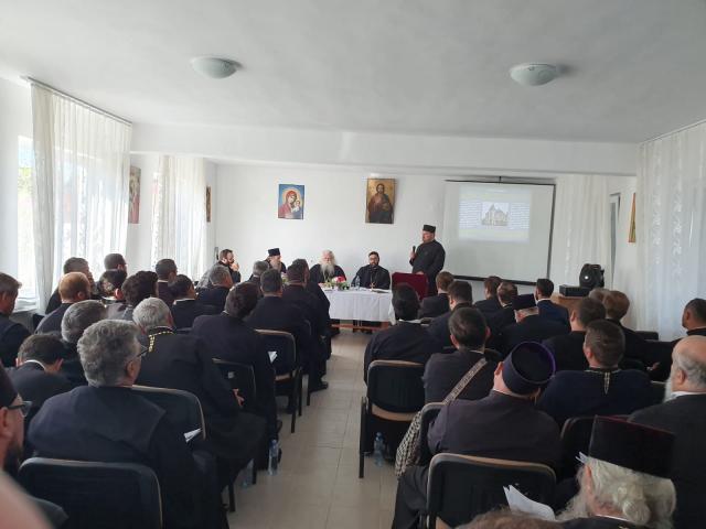 PS Calinic Botoșăneanul a prezidat conferința preoțească din Protopopiatul Hârlău