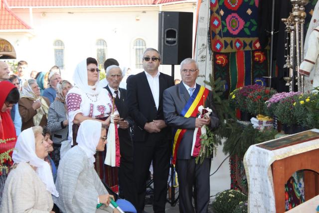 Sfinţirea picturii bisericii Parohiei Frenciugi-Drăguşeni