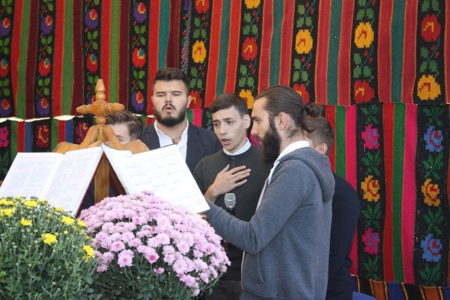 Sfinţirea picturii bisericii Parohiei Frenciugi-Drăguşeni