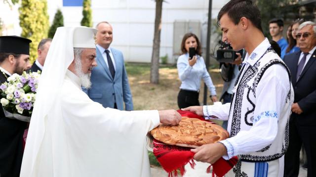 Patriarhul României a ajuns la Craiova