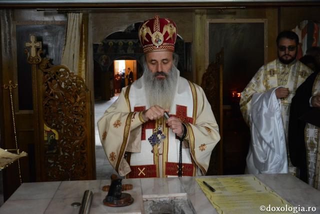 Paraclisul Parohiei „Sfântul Antonie” din Iași a primit veșmântul sfințirii