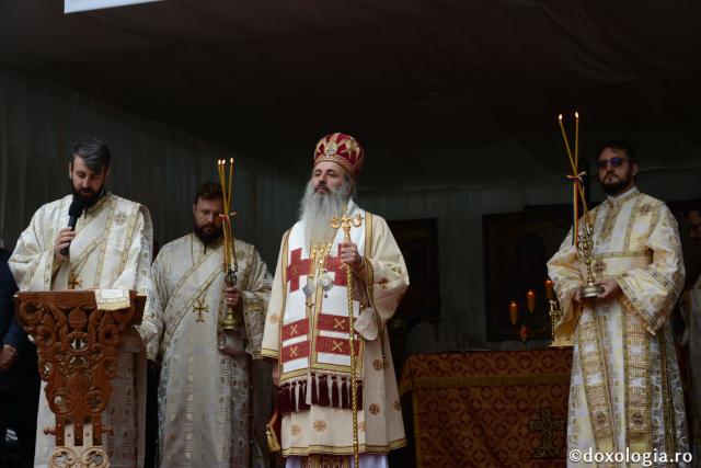 Paraclisul Parohiei „Sfântul Antonie” din Iași a primit veșmântul sfințirii