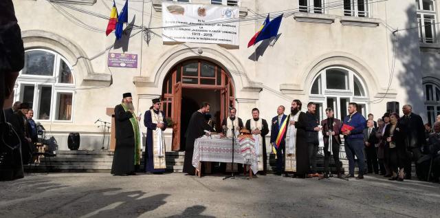Liceul „Alexandru Vlahuţă” - Şendriceni, judeţul Botoşani, a aniversat centenarul