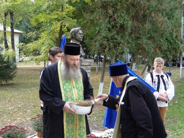 Liceul „Alexandru Vlahuţă” - Şendriceni, judeţul Botoşani, a aniversat centenarul