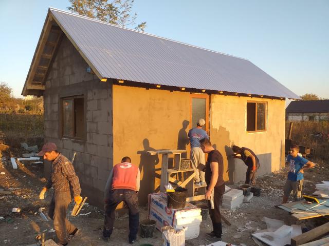 Casă pentru doi bătrâni necăjiţi din Belcești