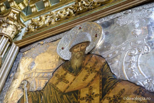 Moaştele Sfântului Spiridon din Corfu (Grecia) vor sta câteva ore în Bucureşti
