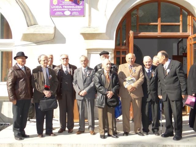 Liceul „Alexandru Vlahuţă” - Şendriceni, judeţul Botoşani, a aniversat centenarul
