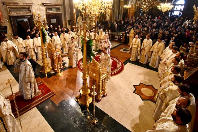 Prima Liturghie arhierească din programul sărbătorii Sfintei Parascheva