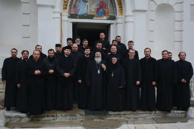 O nouă sesiune pentru obținerea gradelor în preoție la Mănăstirea Miclăușeni
