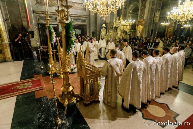 Priveghere în cinstea Sfântului Gheorghe, ocrotitorul Mitropoliei Moldovei și Bucovinei, la Catedrala din Iași