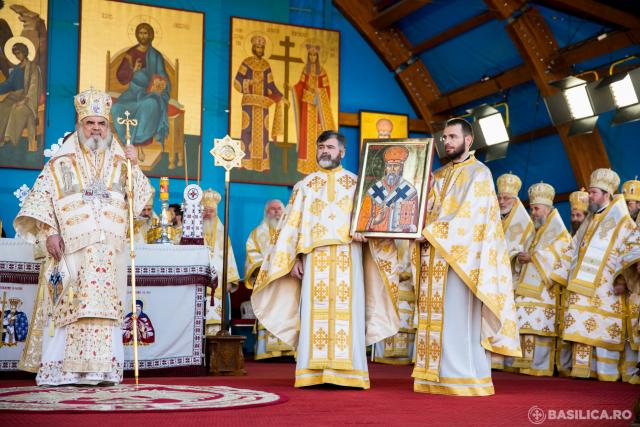 Canonizarea Sfântului Dionisie a fost proclamată la București în ziua Sfântului Dimitrie cel Nou