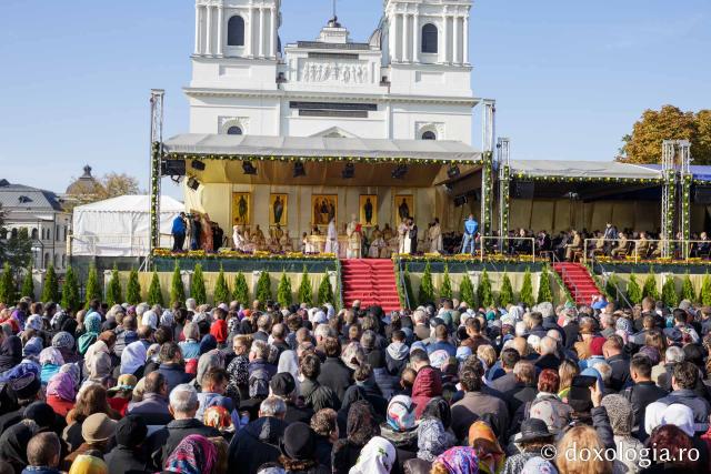 Bucurie și mărturisire în cetatea Iașilor, de sărbătoarea Sfintei Parascheva
