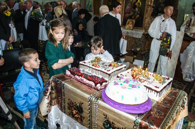 Slujbă de mulțumire pentru 26 de familii care au împlinit peste 50 de ani de la căsătorie, în Parohia Ceplenița