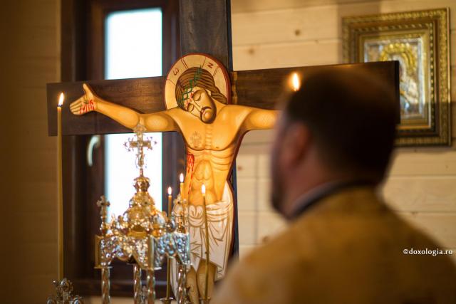 Despre desăvârșirea morală a celor ce liturghisesc Tainele