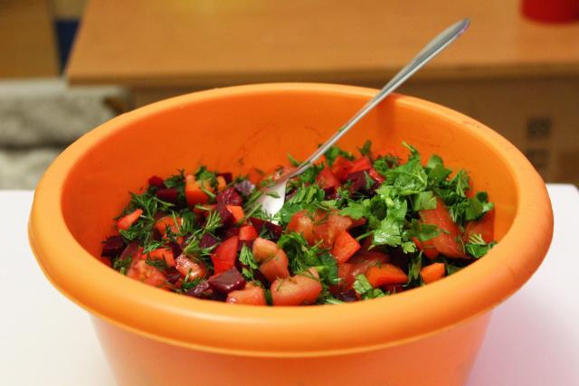 Salată cu sfeclă roșie