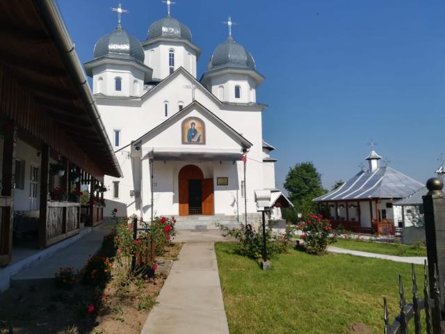 Cinstirea Sfintei Cuvioase Parascheva la parohia suceveană Pleșești
