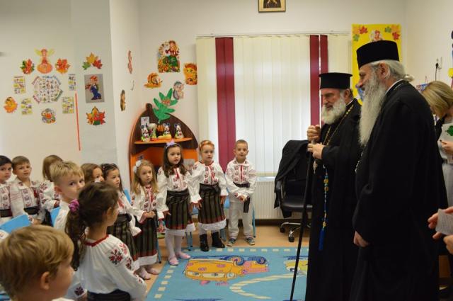 IPS Teofan a vizitat Fundația „Episcop Melchisedec”