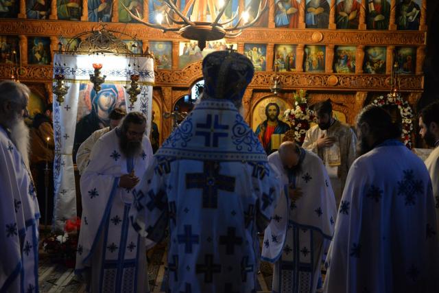 Slujbă arhierească la hramul mănăstirii nemțene Peștera