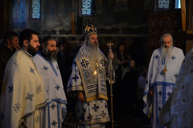 Slujbă arhierească la hramul mănăstirii nemțene Peștera