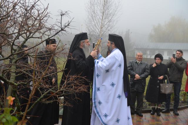 Slujbă arhierească la hramul mănăstirii nemțene Peștera