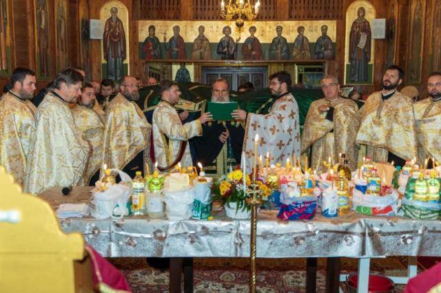 Liturghii arhierești în două eparhii ale Moldovei