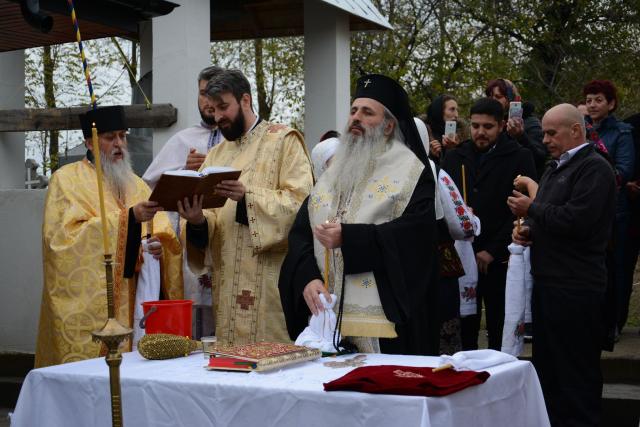 Părintele Mitropolit Teofan în vizită la Parohiile Bălușenii Noi și Ciornohal