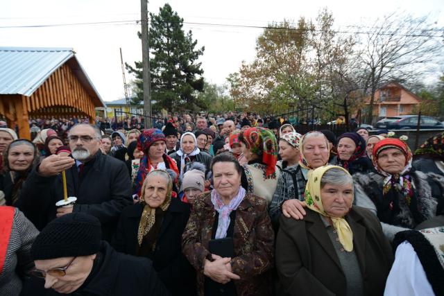 Părintele Mitropolit Teofan în vizită la Parohiile Bălușenii Noi și Ciornohal