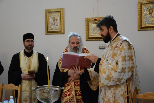Liturghie arhierească în locașul de cult amenajat într-o fostă centrală termică