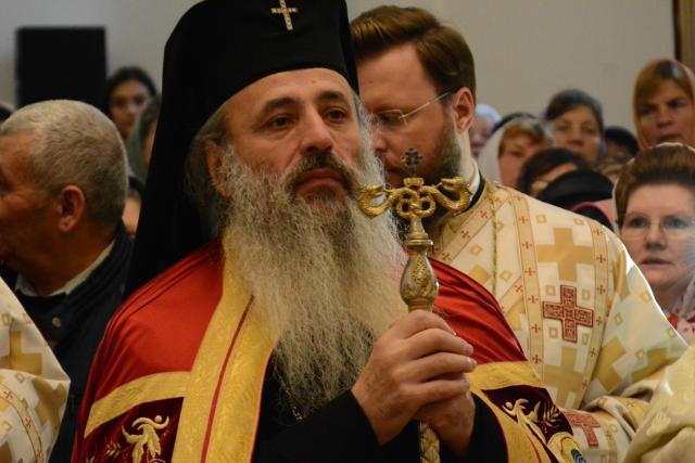 Liturghie arhierească în locașul de cult amenajat într-o fostă centrală termică