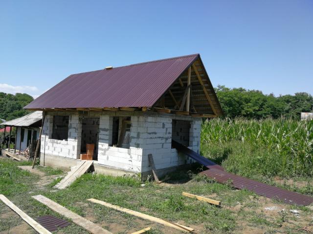 Casă pentru o familie nevoiaşă în Parohia Bărcu-Goşmani