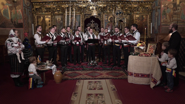 (Video) Asta-i sară, sară mare – Corul Trysaghion