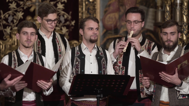 (Video) Noi umblăm să colindăm (Colind din Transnistria) – Corul Trysaghion