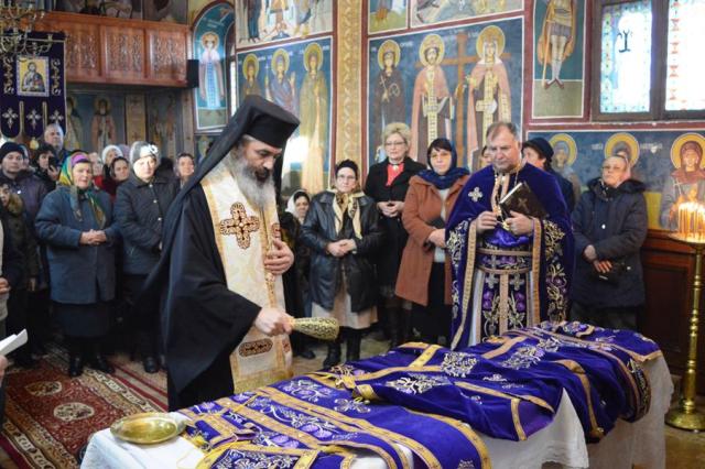 PS Antonie a slujit la Parohia Mogoșești