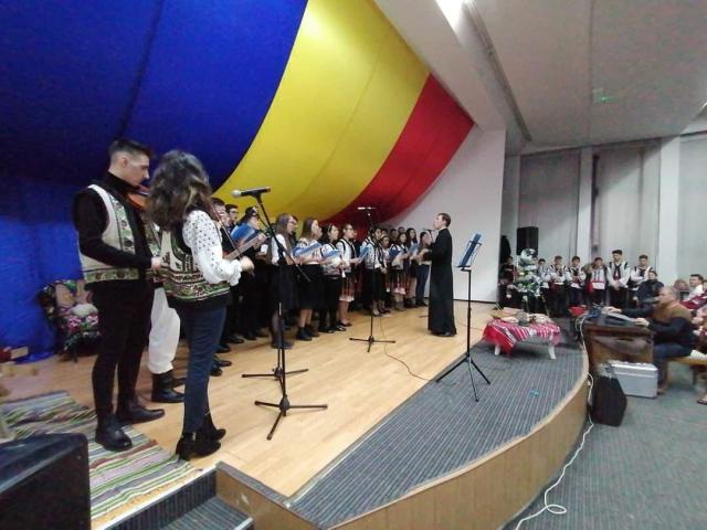 Concerte de colinde la Bacău, la Moineşti şi la Huşi