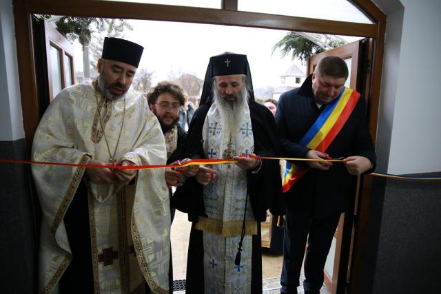IPS Mitropolit Teofan a săvârșit Taina Botezului pentru pruncii Filoteia Smeu și Nectarie Bolohan