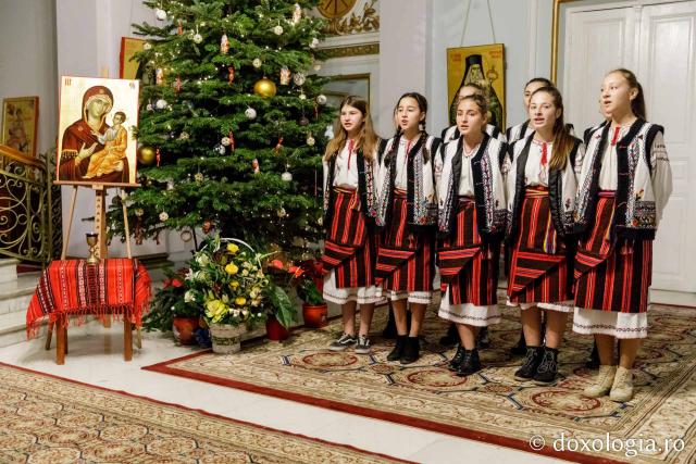 Școala Profesională Focuri și Parohia Bulbuca – Colindători la Reședința Mitropolitană 2019