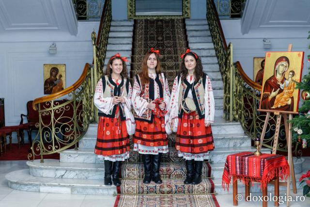 Trio „Voces” din Iași – Colindători la Reședința Mitropolitană 2019