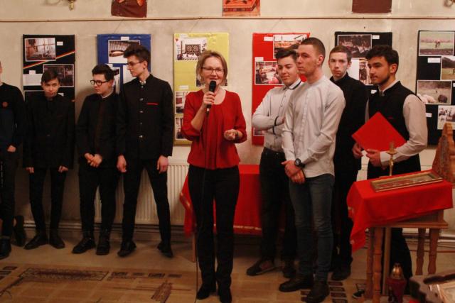 Expoziție fotografică „Satul românesc văzut prin obiectiv”, la Seminarul Teologic din Dorohoi
