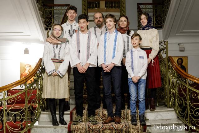Familia Lungociu – Colindători la Reședința Mitropolitană 2019