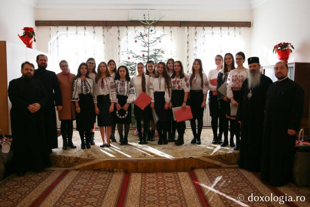 Corul Liceului Teoretic Ortodox „Cuvioasa Parascheva”, Agapia – Colindători 2019